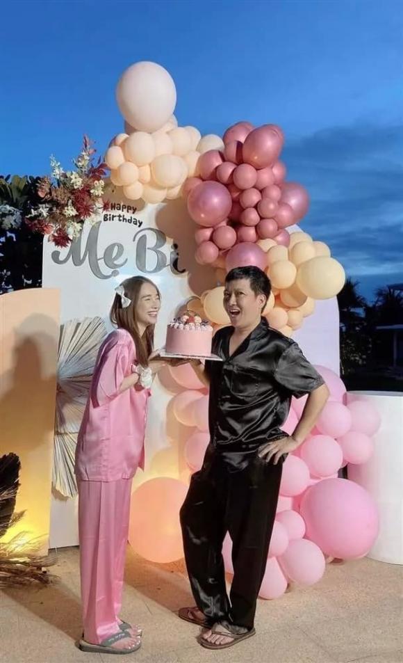 diễn viên Nhã Phương, MC Hoàng Oanh, á hậu Hoàng Oanh, ca sĩ Hòa Minzy, sao Việt