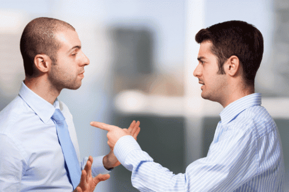 công sở, môi trường công sở, đồng nghiệp không nên kết thân