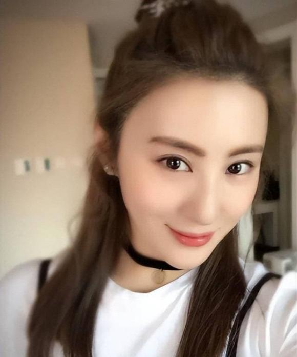 sao Hoa ngữ,Vương Huệ,Dương Quang,Nhiếp Viễn,vợ cũ Nhiếp Viễn