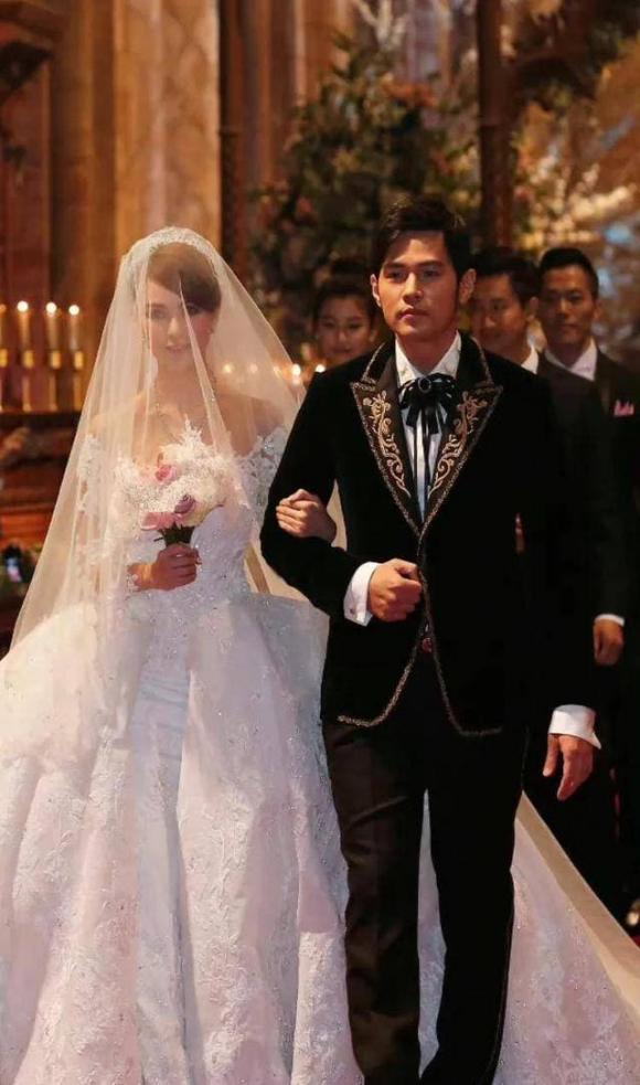 Côn Lăng và Châu Kiệt Luân trong ngày cưới.