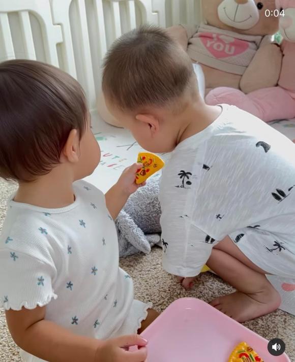 ca sĩ Hồ Ngọc Hà,diễn viên Kim Lý,cặp sinh đôi của Hà Hồ,sao Việt