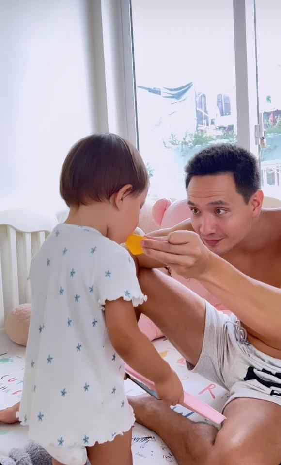 ca sĩ Hồ Ngọc Hà,diễn viên Kim Lý,cặp sinh đôi của Hà Hồ,sao Việt