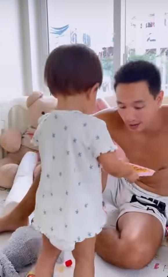 ca sĩ Hồ Ngọc Hà,diễn viên Kim Lý,cặp sinh đôi của Hà Hồ,sao Việt
