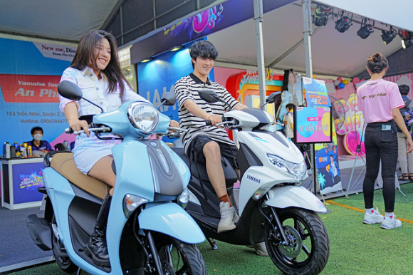 1_Fanny Trần - Vũ Thịnh_resize.png 0 Janus Campus Tour, Vũ Thịnh - Fanny Trần, Changmie, Trí thịt boà, giới trẻ