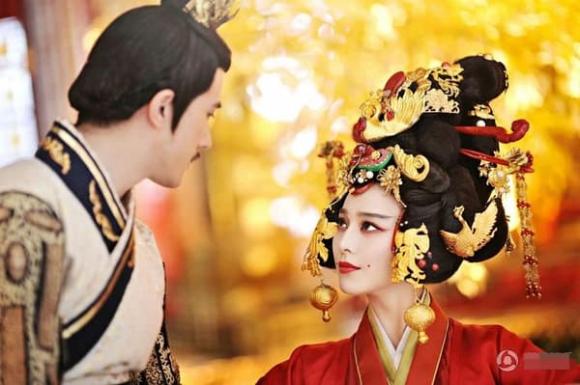 má lúm đồng tiền, đời đường, phạm băng băng, trang điểm chấm đỏ