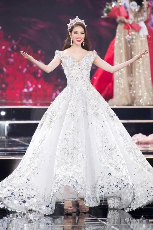 hoa hậu phạm hương, Miss Universe 2015, sao việt
