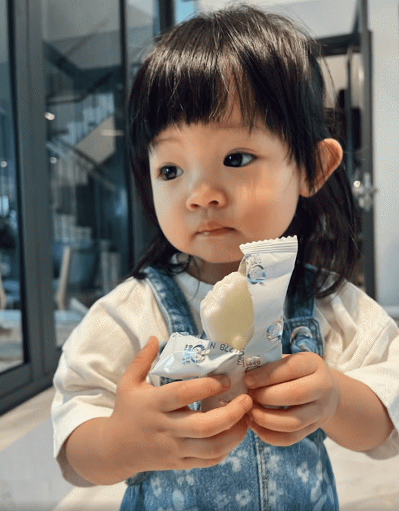 suchin, doanh nhân cường đô la, đàm thu trang, sao việt