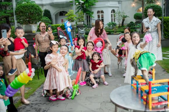 nữ hoàng sắc đẹp Ngọc Duyên,sao Việt