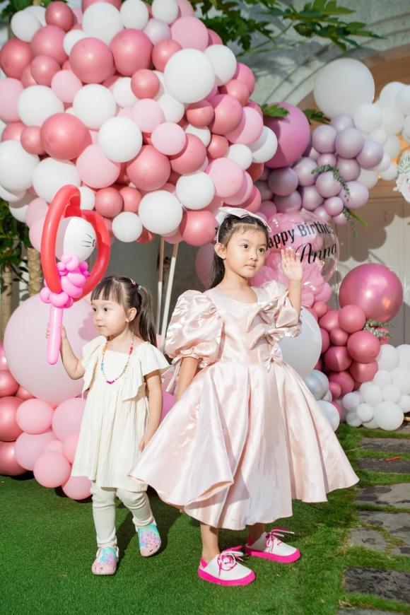 nữ hoàng sắc đẹp Ngọc Duyên,sao Việt