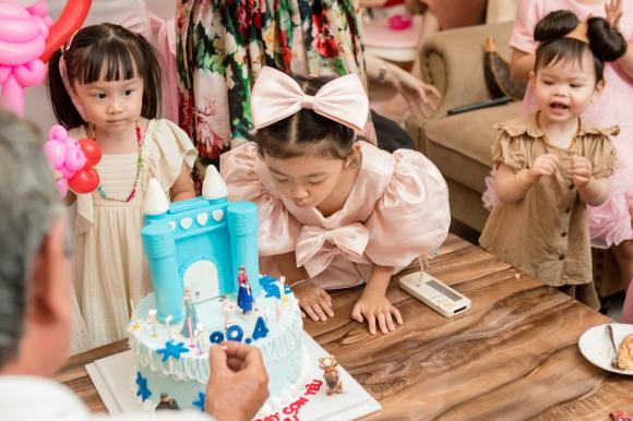 nữ hoàng sắc đẹp Ngọc Duyên,sao Việt