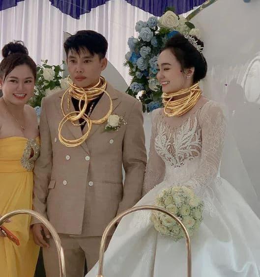 chú rể, chú rể được trao vàng, của hồi môn, giới trẻ 