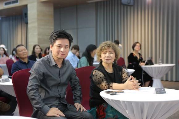 Ca sĩ lân nhã,lân nhã vietnam idol,uyên linh,sao việt