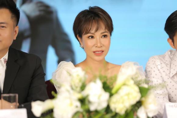 Ca sĩ lân nhã,lân nhã vietnam idol,uyên linh,sao việt