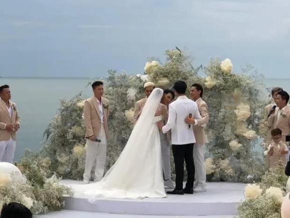 đám cưới ngô thanh vân, Ngô Thanh Vân, CEO Huy Trần, sao Việt