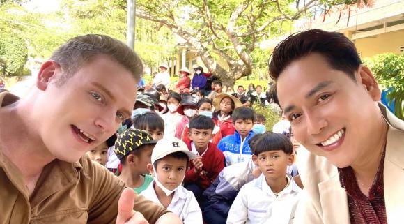 kyo-york-va-lam-chi-tu-105 (1).jpg 0 Kyo York, Lâm Trí Tú, sao việt