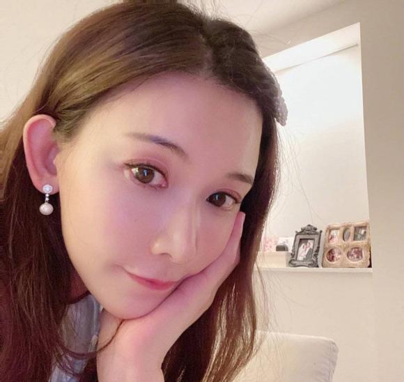 Lâm Chí Linh sinh con, Lâm Chí Linh nhờ người mang thai hộ, sao Hoa ngữ