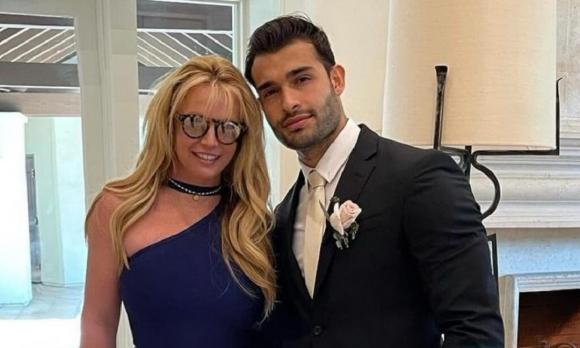 Britney Spears và Sam Asghari, Britney Spears két hôn, sao âu mỹ