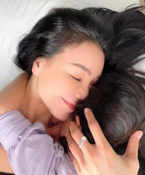 Trà Ngọc Hằng, Sao Việt, Nữ ca sĩ
