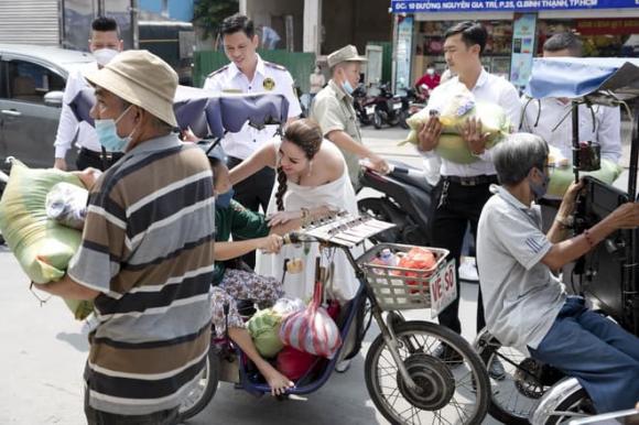 Hoa hậu Bùi Thị Hà, sao việt, tập đoàn bảo vệ Long Hoàng