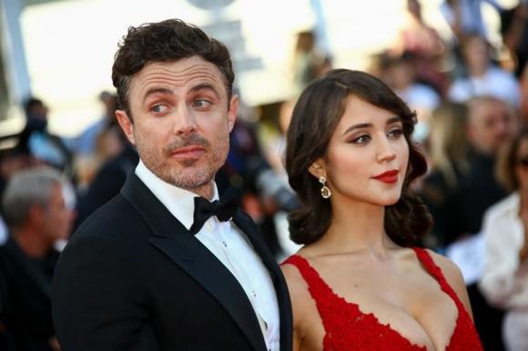 Liên Hoan phim Cannes 2021 , thảm đỏ, thời trang sao