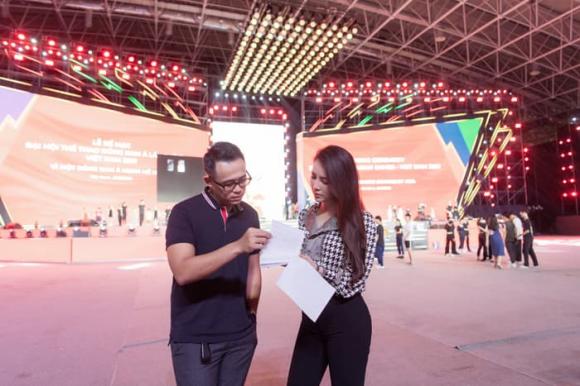 Á hậu thụy vân,mc đức bảo,SEA Games 31