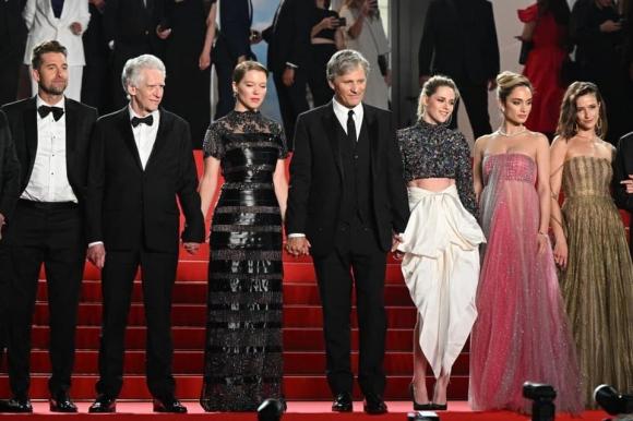 Liên Hoan phim Cannes 2022 , thảm đỏ, thời trang sao