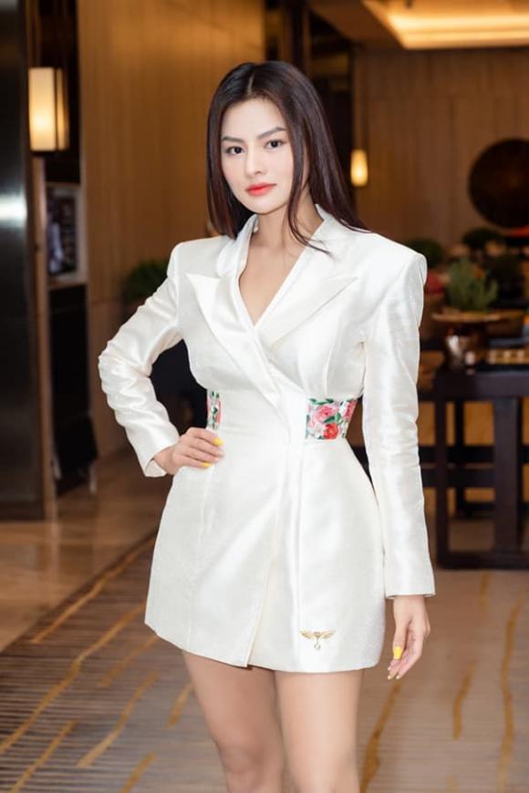 Siêu mẫu Vũ Thu Phương,siêu mẫu Cẩm Nhung,hoa hậu Trân Đài