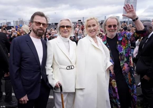 ABBA, nhóm nhạc huyền thoại, sao âu mỹ