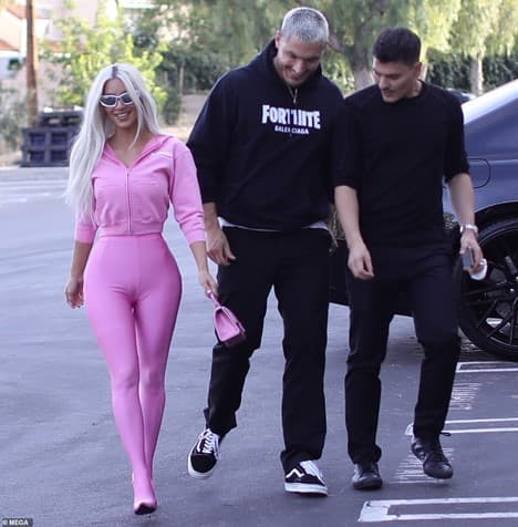 kim kardashian, thân hình kim kardashian, pete davidson, bạn trai kim kardashian