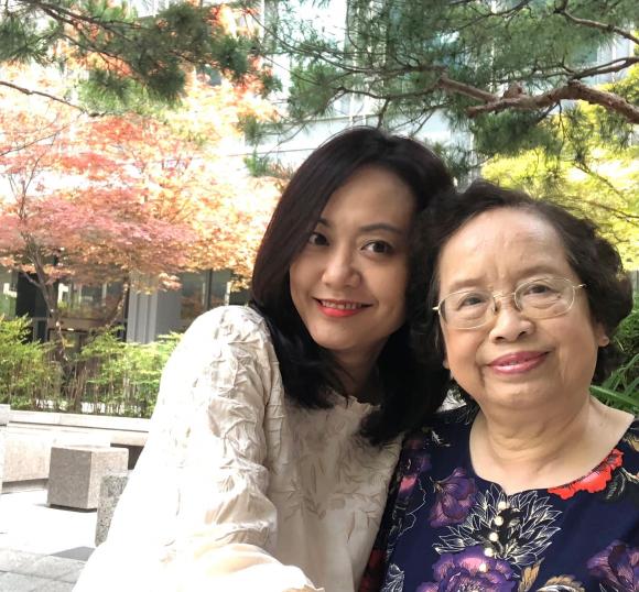 Diễn viên hồng ánh,mẹ diễn viên hồng ánh qua đời,sao việt