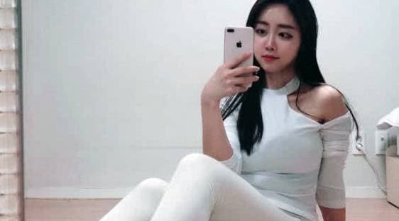 hotgirl, phụ nữ đẹp, cô gái có vóc dáng xinh đẹp