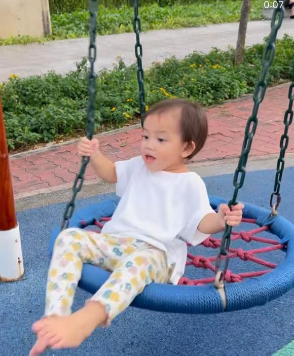 nữ ca sĩ hồ ngọc hà,ca sĩ Hồ Ngọc Hà,diễn viên Kim Lý,sao Việt,cặp sinh đôi của Hà Hồ