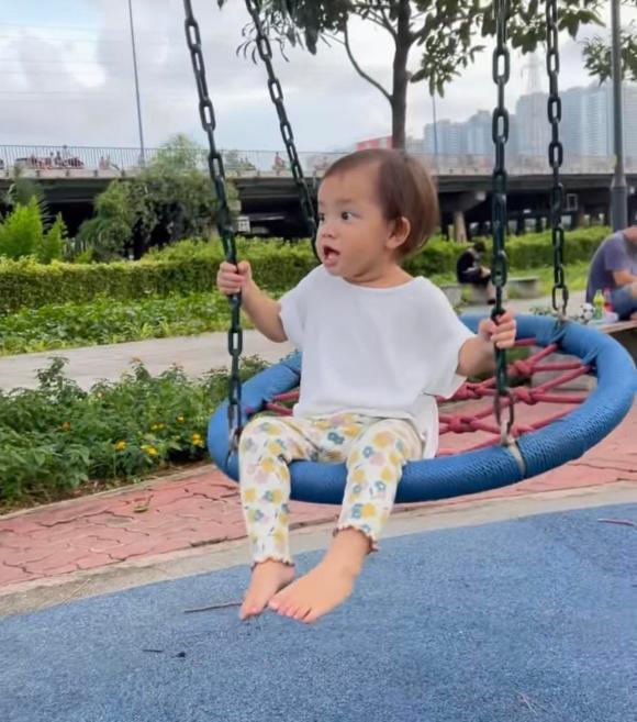 nữ ca sĩ hồ ngọc hà,ca sĩ Hồ Ngọc Hà,diễn viên Kim Lý,sao Việt,cặp sinh đôi của Hà Hồ