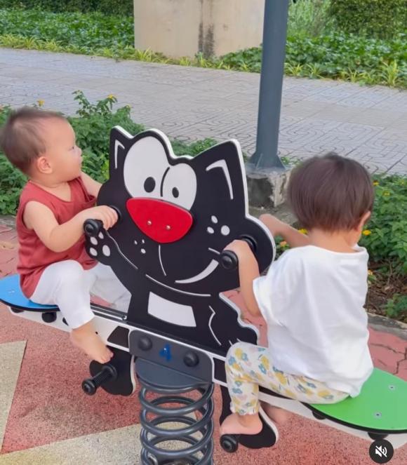 nữ ca sĩ hồ ngọc hà,ca sĩ Hồ Ngọc Hà,diễn viên Kim Lý,sao Việt,cặp sinh đôi của Hà Hồ
