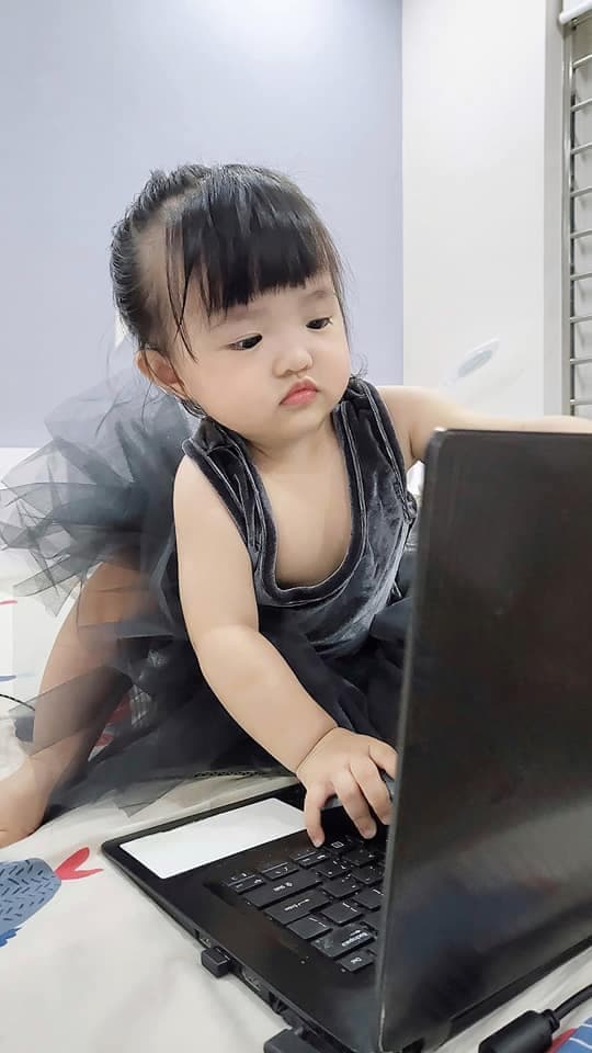 con gái đông nhi, sao việt, đông nhi, ông cao thắng 