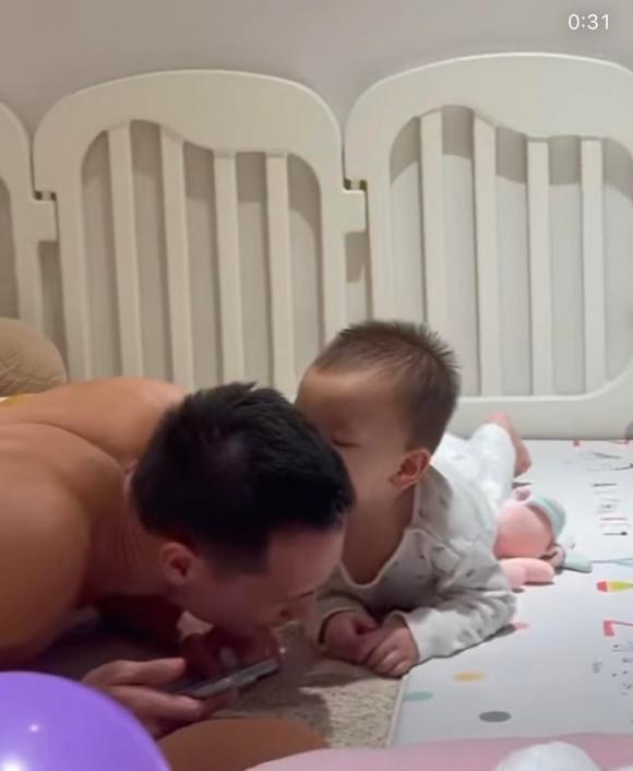 nữ ca sĩ hồ ngọc hà,ca sĩ Hồ Ngọc Hà,diễn viên Kim Lý, sao Việt, cặp song sinh của Hà Hồ