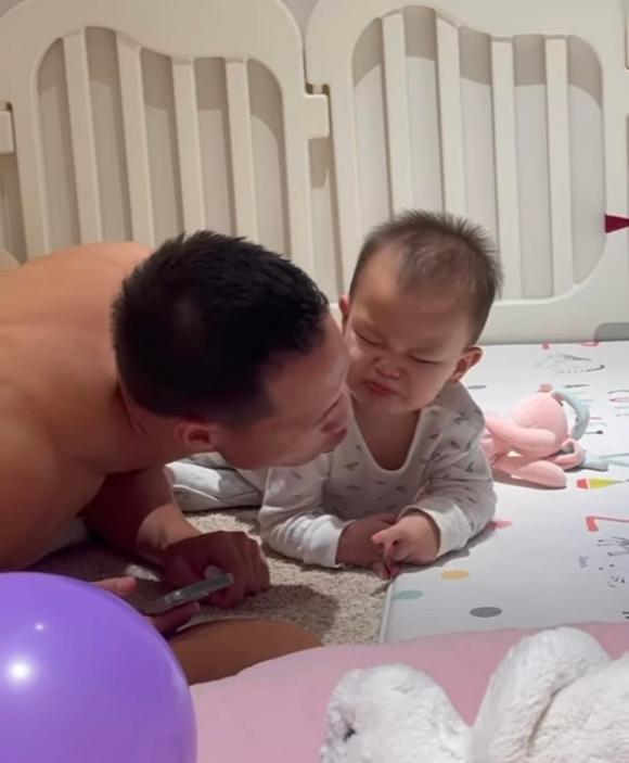 nữ ca sĩ hồ ngọc hà,ca sĩ Hồ Ngọc Hà,diễn viên Kim Lý, sao Việt, cặp song sinh của Hà Hồ