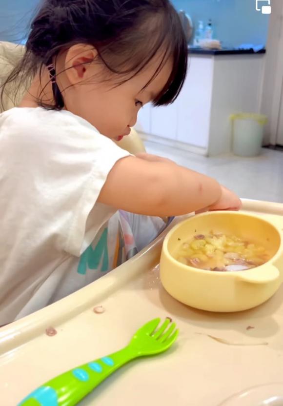 đông nhi, sao việt, con gái đông nhi, winnie 