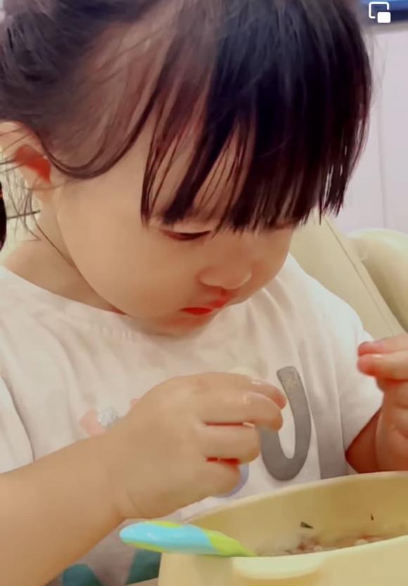 đông nhi, sao việt, con gái đông nhi, winnie 
