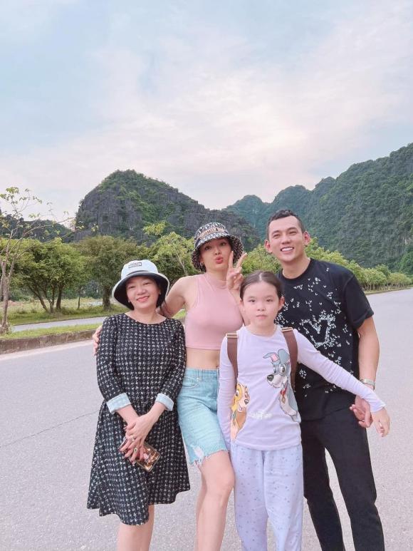 diễn viên Phương Trinh Jolie,ca sĩ Phương Trinh Jolie,diễn viên Lý Bình,sao Việt