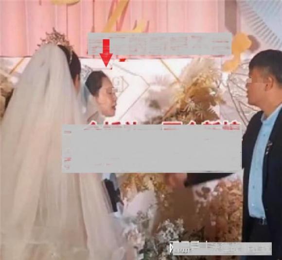 sự cố đám cưới, tình cũ lấy vợ, cư dân mạng