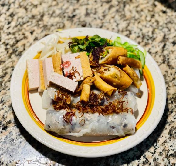 bánh cuốn, cách làm bánh cuốn, cách làm bánh cuốn bằng chảo 