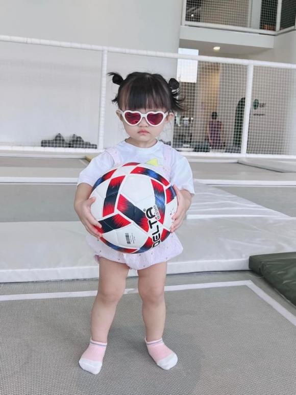 con gái đông nhi, winnie, sao việt 