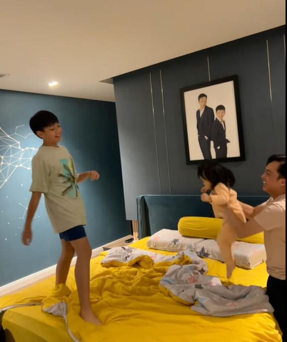 doanh nhân cường đô la,nữ ca sĩ đàm thu trang,con của Cường Đô La,sao Việt