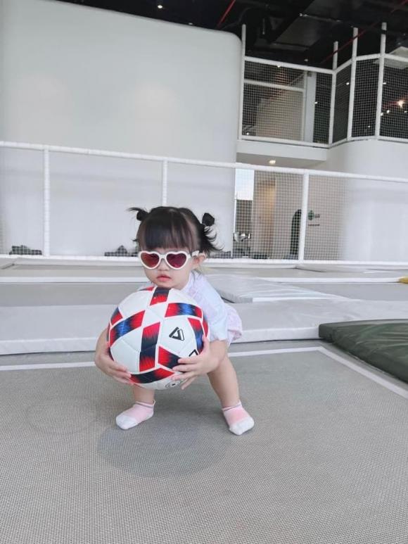 con gái đông nhi, winnie, sao việt 