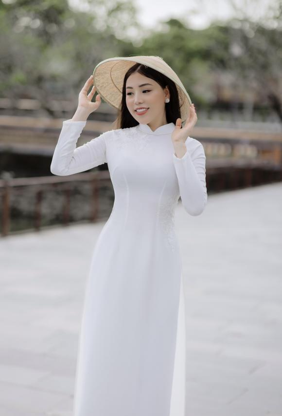 img_3304-ngoisaovn-w700-h1031 0 Á hậu Kathy Hương,Á hậu Áo dài Kathy Hương,Á hậu Áo dài 2019