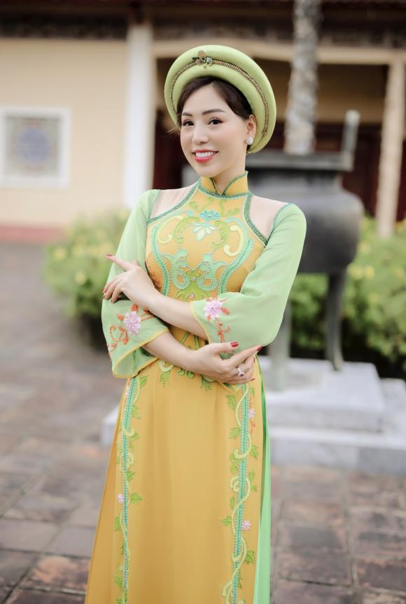 img_3320-ngoisaovn-w700-h1041 0 Á hậu Kathy Hương,Á hậu Áo dài Kathy Hương,Á hậu Áo dài 2019