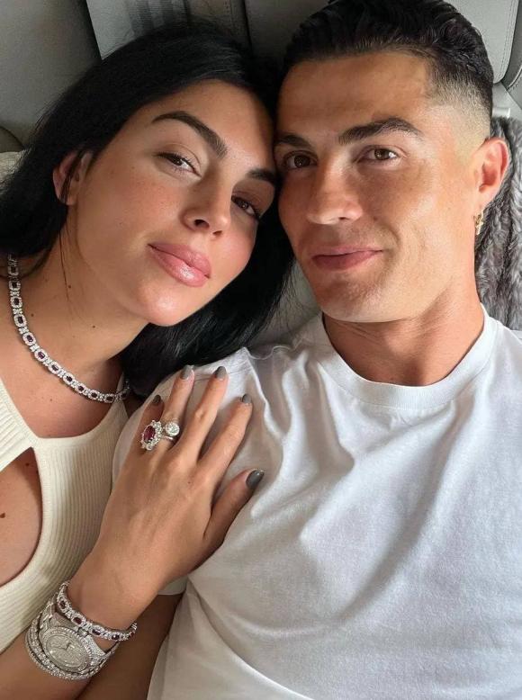 georgina rodriguez, dáng thon, túi tiền tỷ, trang sức, bạn gái cristiano ronaldo