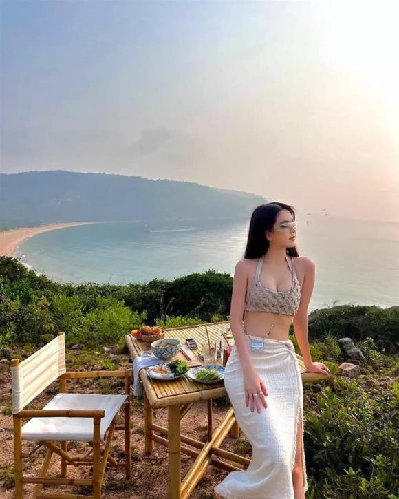 Nữ hoàng nội y ngọc trinh,nữ hoàng nội y Ngọc Trinh gợi cảm,sao Việt