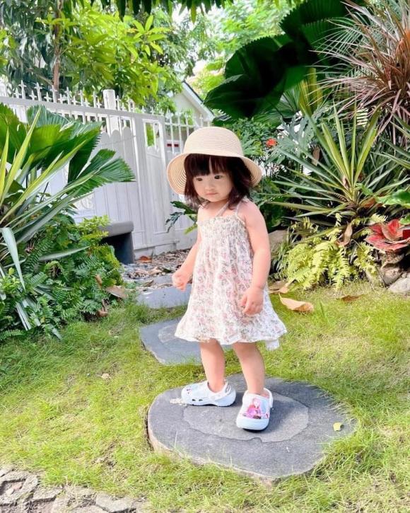 con gái đông nhi, ông cao thắng, sao việt